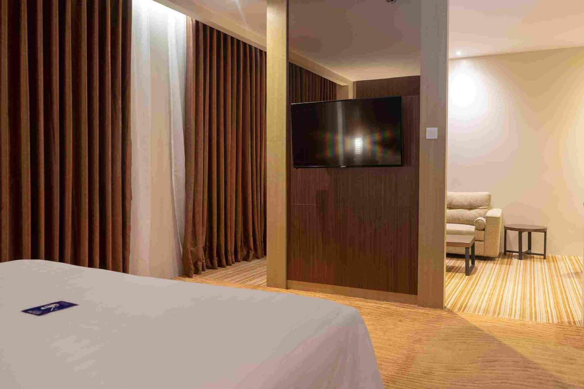 Aston Gorontalo Hotel & Villas المظهر الخارجي الصورة